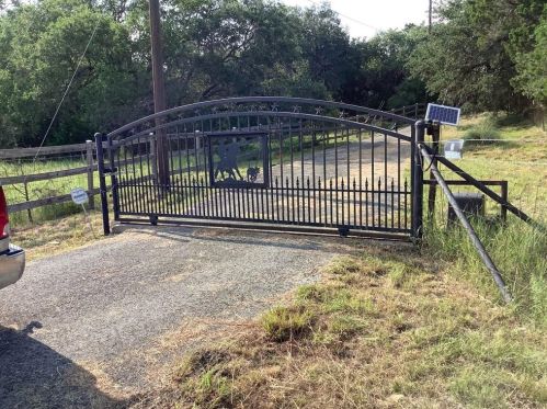 2055 Rdg Crk Ln, Spring Branch TX 78163-2871 exterior