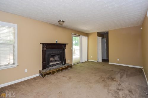 3156 Pequea Dr, Lithonia GA  30038-1120 exterior