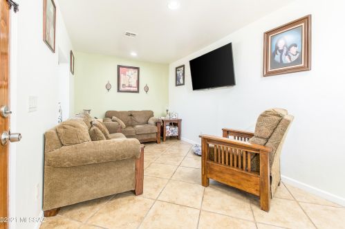 3731 Liberty Ave, Tucson AZ 85706-3161 exterior