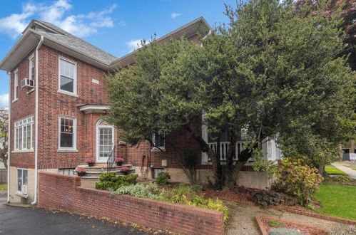 366 Hayward Ave, Mount Vernon, NY 10552-1027