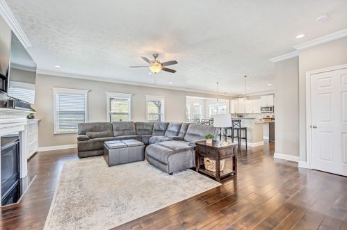 609 Aberdeen Ct, Moon Twp PA  15108 exterior