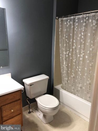 816 Foxmeadow Dr, Limerick PA 19468-1536 exterior