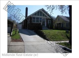 1927 36th St, Omaha NE  68105-3135 exterior