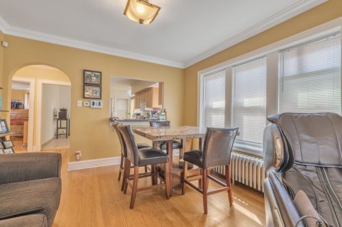 2819 Kilbourn Ave, Chicago IL 60623-4213 exterior