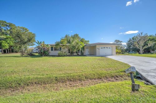 202 Bay St, Fort Pierce FL 34952-1318 exterior