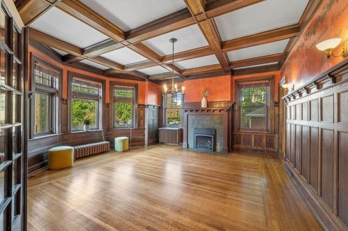 5701 Elgin St, Pittsburgh PA 15206-1635 exterior