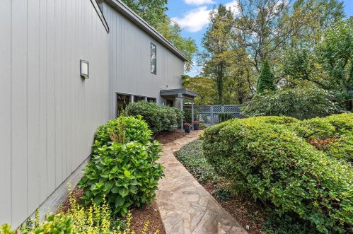 701 Gettysburg St, Pittsburgh, PA 15206-4551