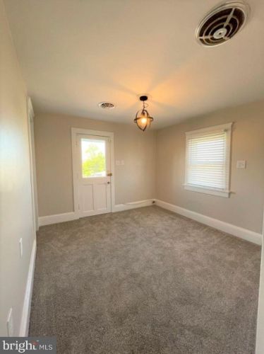 109 Elm Ave, Hanover PA 17331-1906 exterior