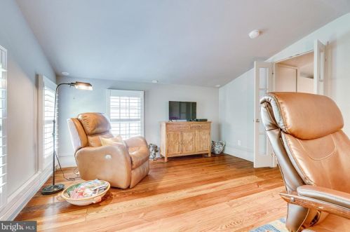 210 Fairfax St, Alexandria VA  22314-3304 exterior