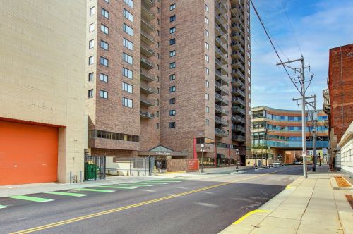 26 10th St, Saint Paul MN 55102-1042 exterior