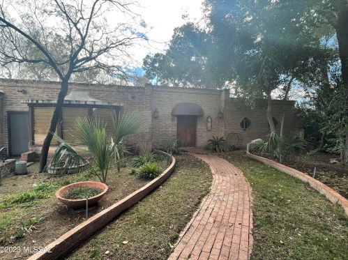 1490 Prospect Ln, Tucson, AZ 85719-1125