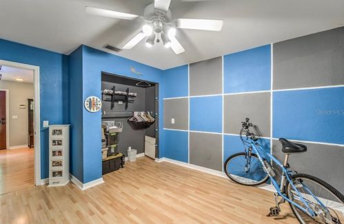 8919 Arrawana Ave, Tampa FL 33614-1810 exterior