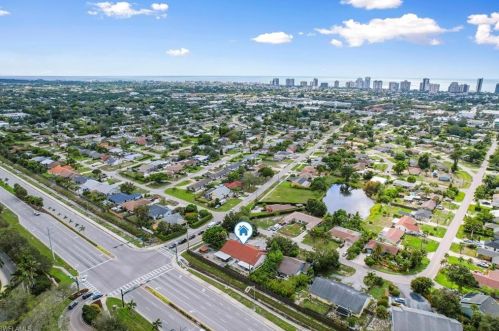 4742 Alhambra Cir, Naples FL 34103-3291 exterior