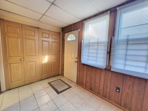 829 34 St, Chicago IL 60608-6703 exterior