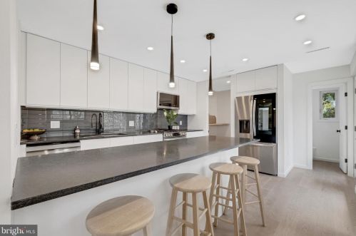 6107 Benalder Dr, Bethesda MD  20816-1007 exterior