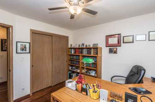 2569 Root Riv Pkwy, Milwaukee WI 53227-1849 exterior