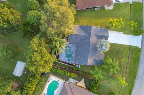 2761 Eagle Dr, Fort Pierce FL 34984-8919 exterior