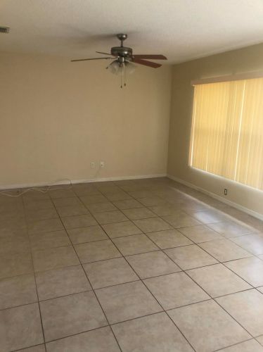 223 Airoso Blvd, Fort Pierce FL  34983-1675 exterior