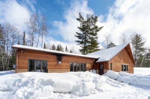 6744 Cook Lk Rd, Duluth MN 55803-9452 exterior