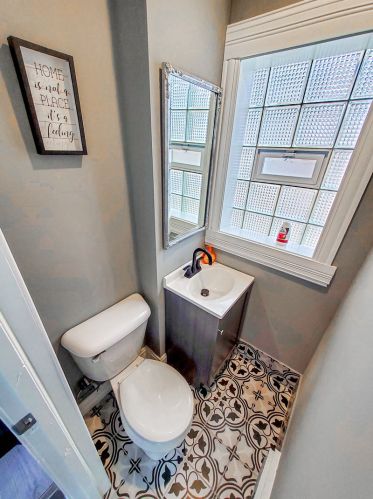 8029 Maplewood Ave, Chicago IL  60652-2807 exterior