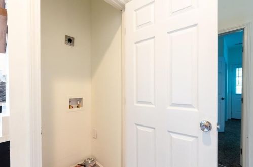 718 Ira St, Atlanta GA  30310-2168 exterior