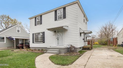 2113 Norman Ave, Meskegon MI  49441-3461 exterior