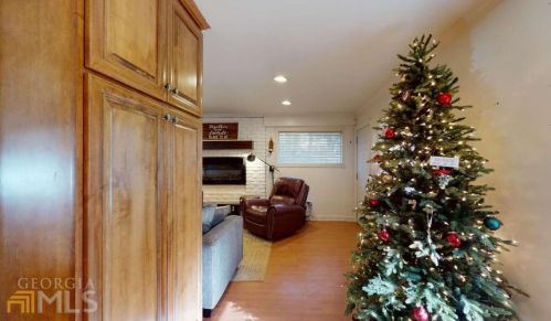 3185 Cloverhurst Dr, Atlanta GA 30344-4509 exterior