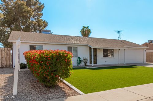 4055 Crocus Dr, Phoenix AZ  85032-5417 exterior