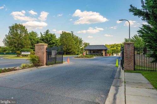 15000 Pennfield Cir, Silver Spring MD 20906-1537 exterior