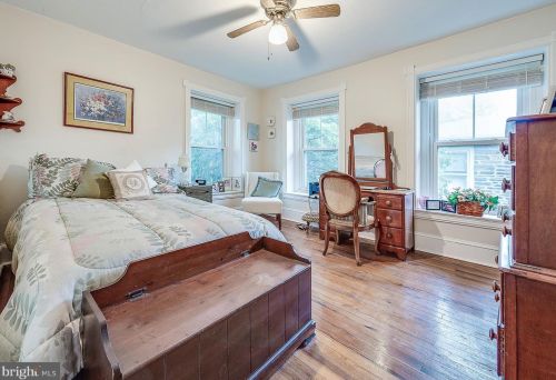 7909 Ardleigh St, Philadelphia PA 19118-3414 exterior