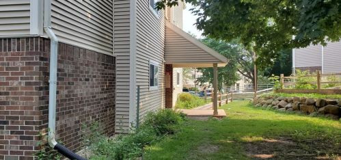 1124 Morraine View Dr, Madison WI 53719-3077 exterior