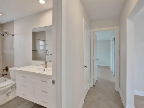 1914 12 Ave, Boynton Beach FL 33435-6024 exterior