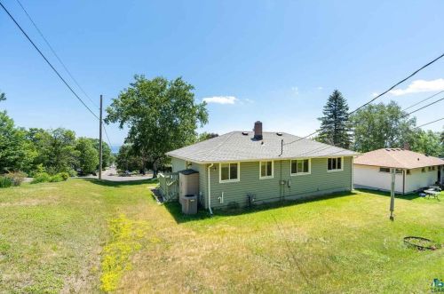1445 Fern Ave, Duluth MN 55805-1133 exterior