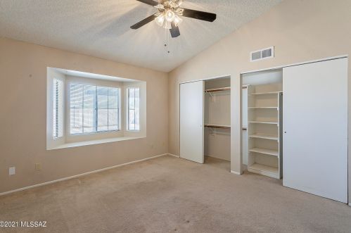 9961 Desert Aire Dr, Tucson AZ 85730-3803 exterior