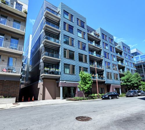 28 Carpenter St, Chicago, IL 60607