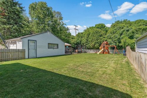 3901 86, Milwaukee WI 53222-2833 exterior