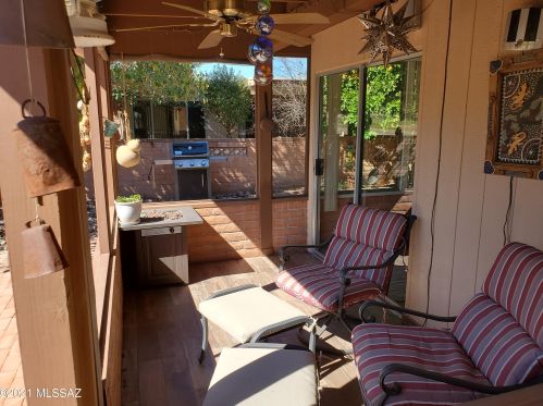 1086 Paseo Iris, Green Valley AZ 85614-3644 exterior