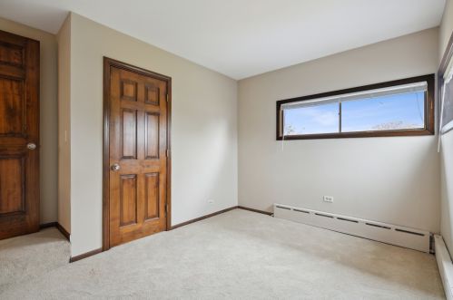 9022 Rockwell Ave, Chicago IL 60805-1314 exterior