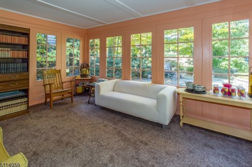 1490 Fox Trl, Mountainside NJ 07092-1301 exterior