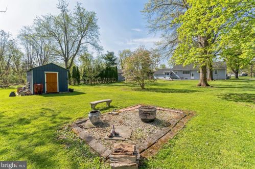 1741 Old Bethlehem Pike, Quakertown PA 18951-2708 exterior