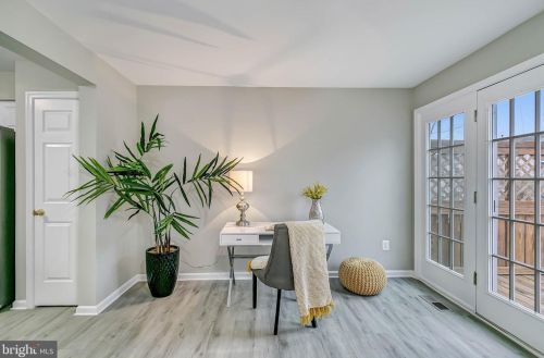 10414 Heathside Way, Rockville MD 20854-6346 exterior