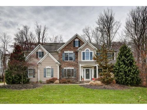 660 Sussex Ct, Aurora, OH 44202-7689