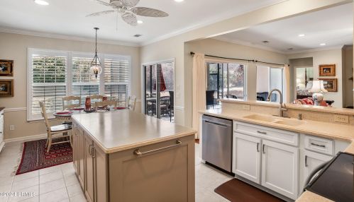 18 Wandering Daisy Dr, Bluffton SC 29909-6166 exterior