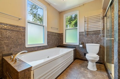 663 Frst Ave, Pittsburgh PA 15202-2925 exterior