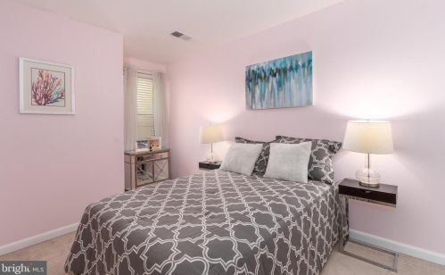 1357 Emerald St, Washington DC 20002-5431 exterior