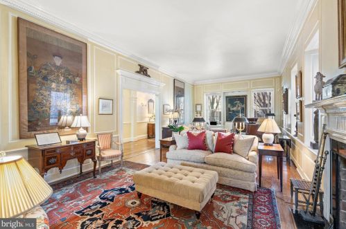 2906 N St, Washington DC 20024-3701 exterior