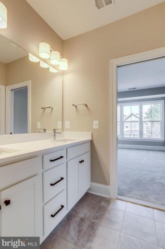 2733 1 St, Arlington VA 22203-2639 exterior