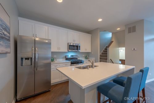 957 Honore St, Chicago IL 60657-2007 exterior