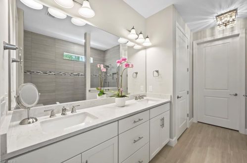 2727 Aviamar Cir, Naples FL 34114-9756 exterior