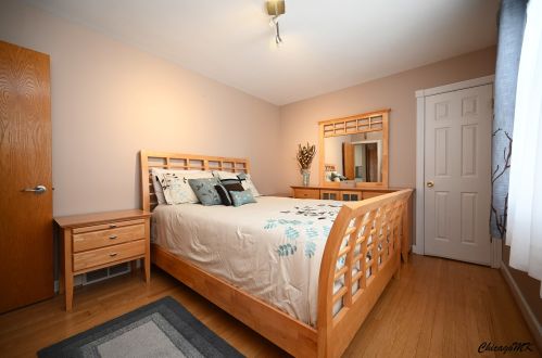 3807 Odell Ave, Chicago IL 60634-3404 exterior